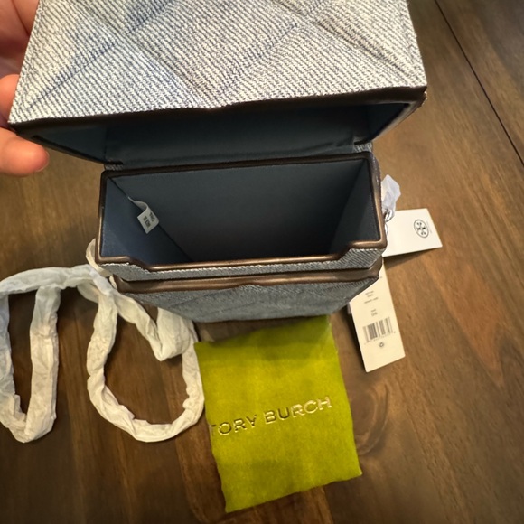 NWT Tory Burch
Fleming Quilted Suede Phone Crossbody Bag - Picture 3 of 8